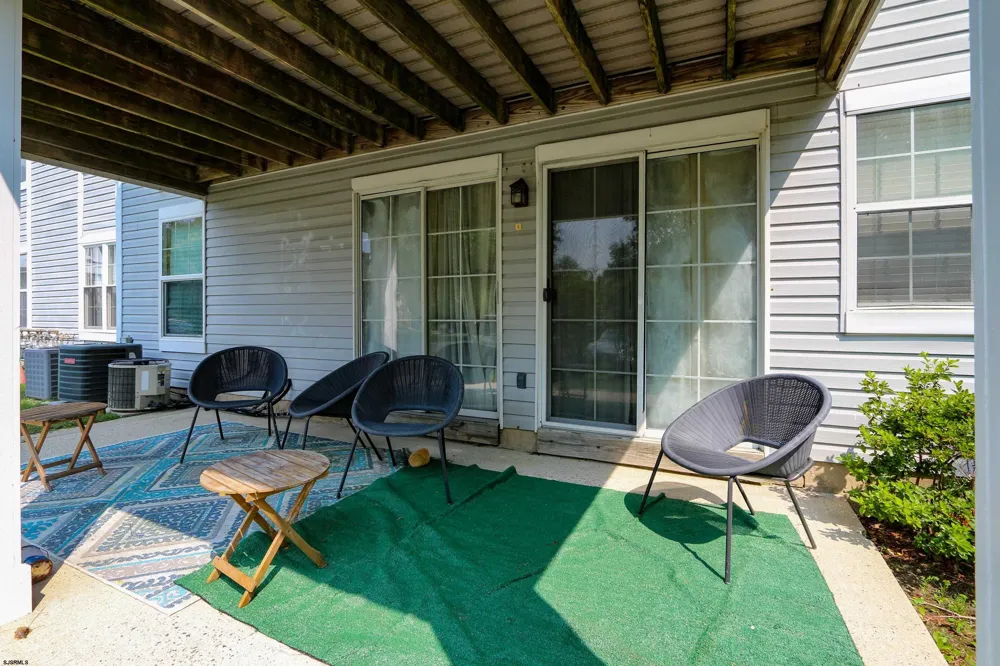 4943 Winterbury Dr Mays Landing, NJ 08330