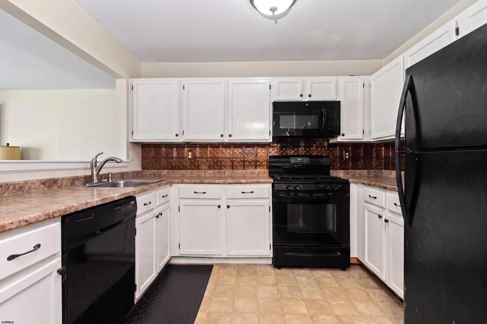 4943 Winterbury Dr Mays Landing, NJ 08330