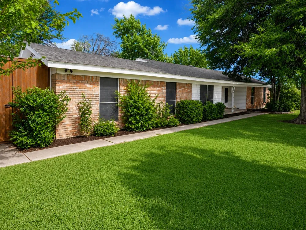 200 Hart Road Little Elm, TX 75068