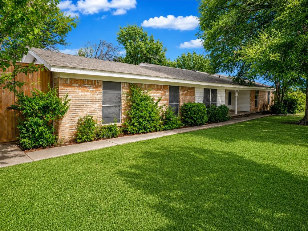 200 Hart Road Little Elm, TX 75068