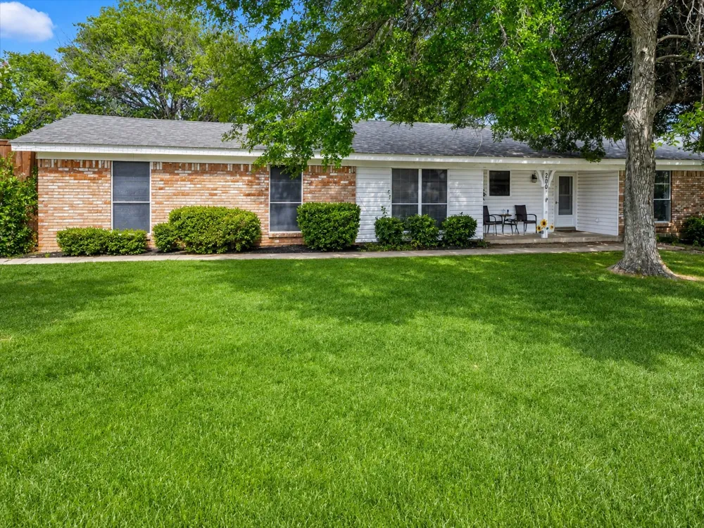 200 Hart Road Little Elm, TX 75068