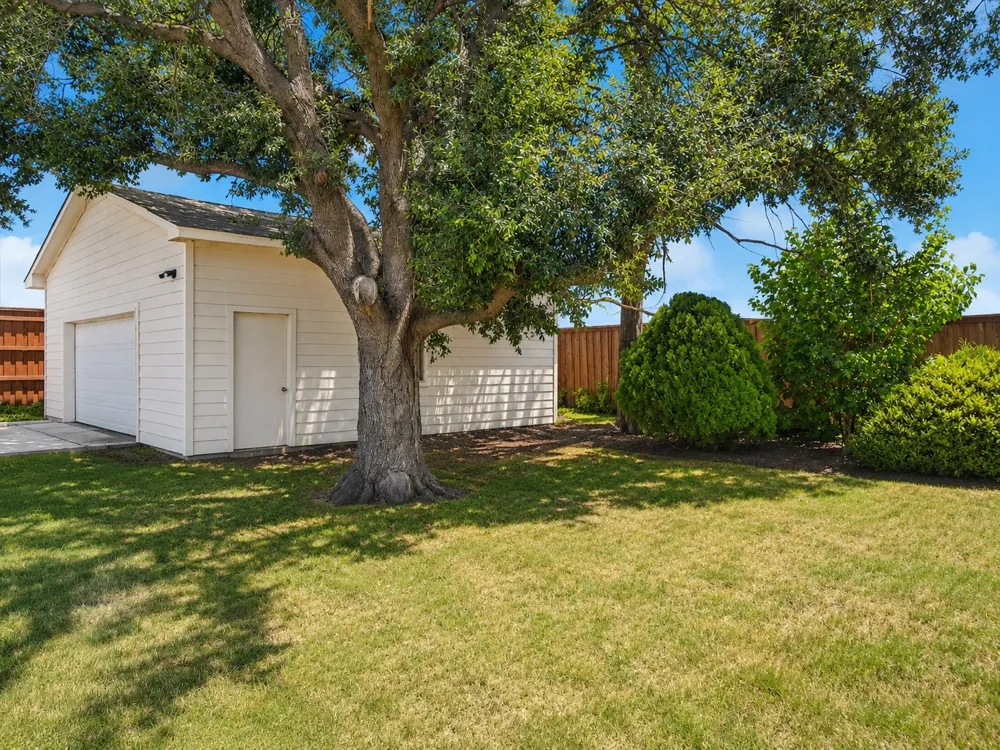 200 Hart Road Little Elm, TX 75068