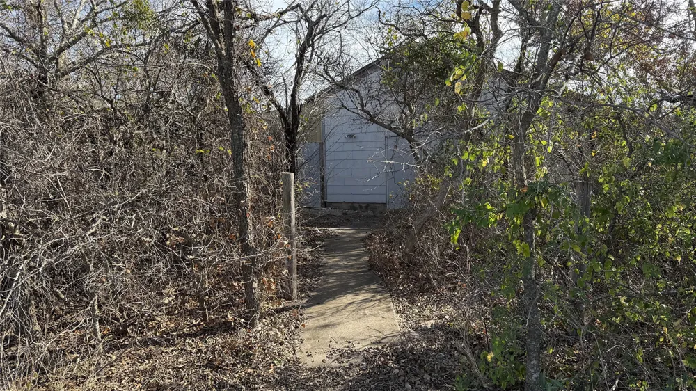 5 W HWY 84 Goldthwaite, TX 76844