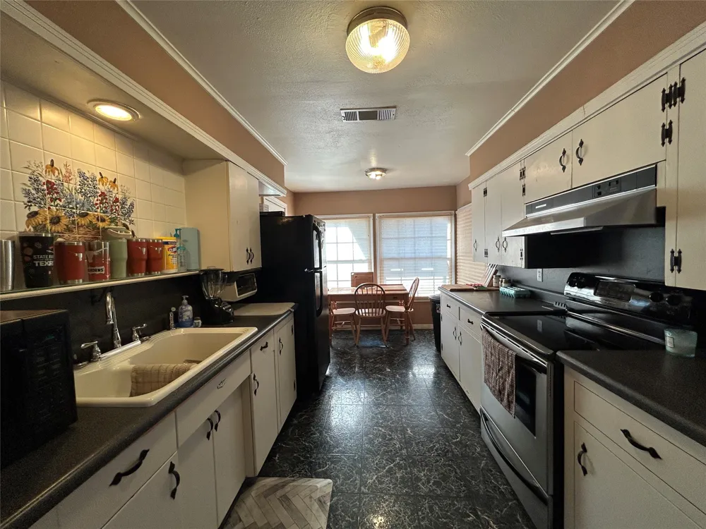 5 W HWY 84 Goldthwaite, TX 76844