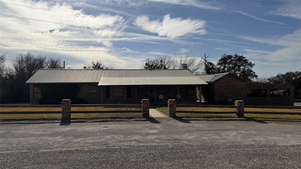 5 W HWY 84 Goldthwaite, TX 76844