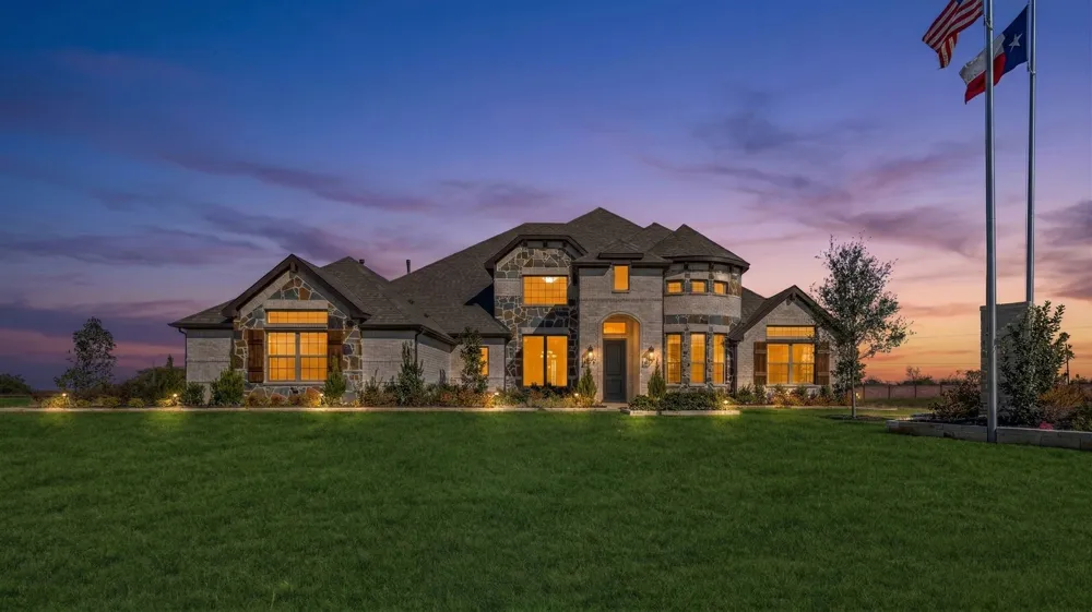 132 Liv Meadow Waxahachie, TX 75165
