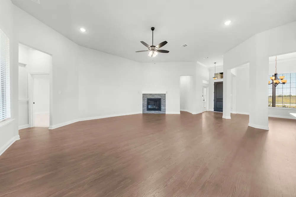 132 Liv Meadow Waxahachie, TX 75165