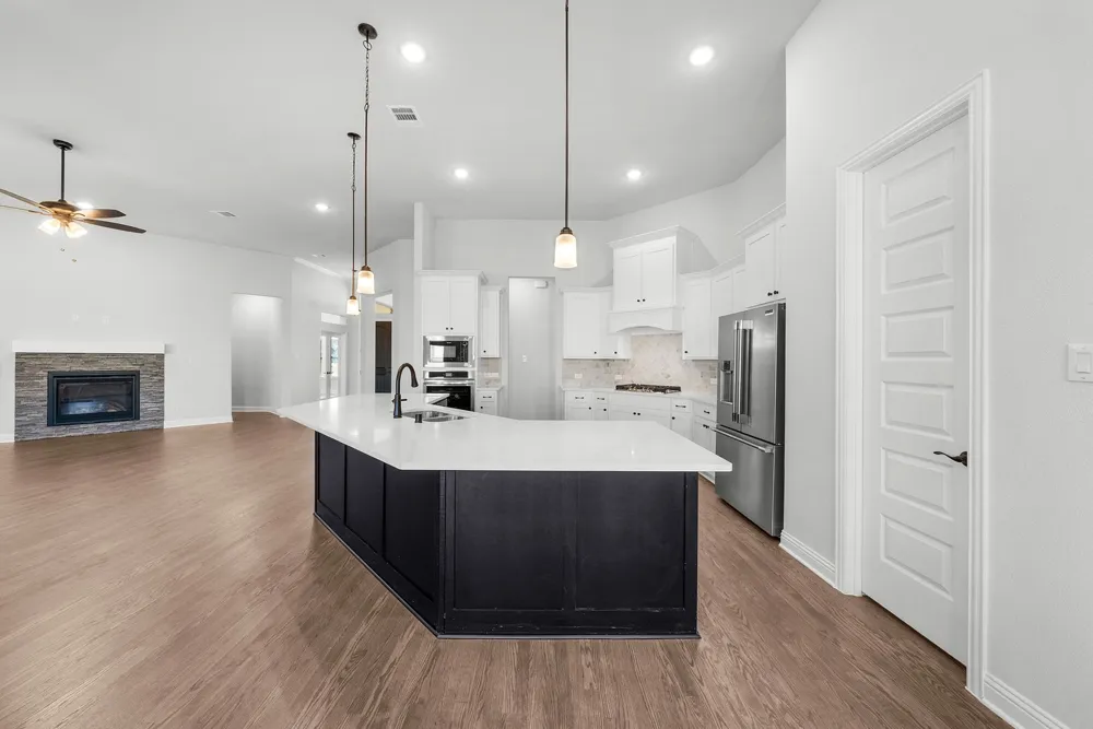 132 Liv Meadow Waxahachie, TX 75165