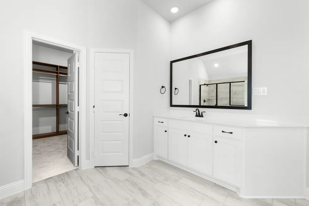 132 Liv Meadow Waxahachie, TX 75165