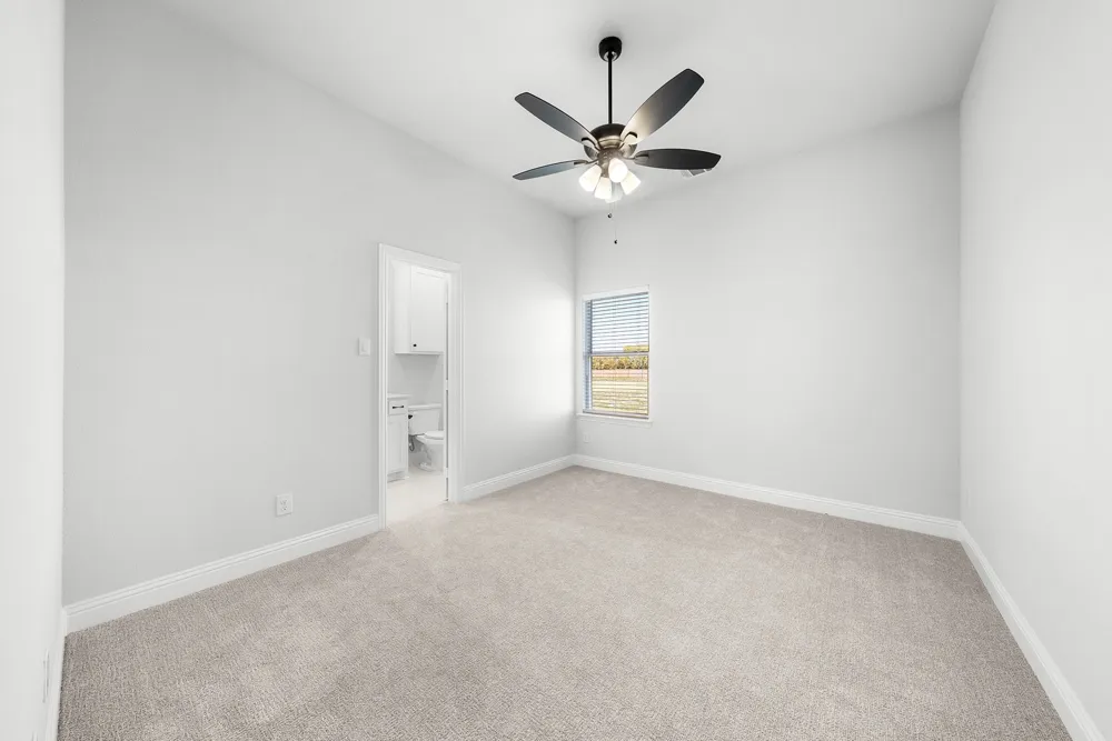 132 Liv Meadow Waxahachie, TX 75165