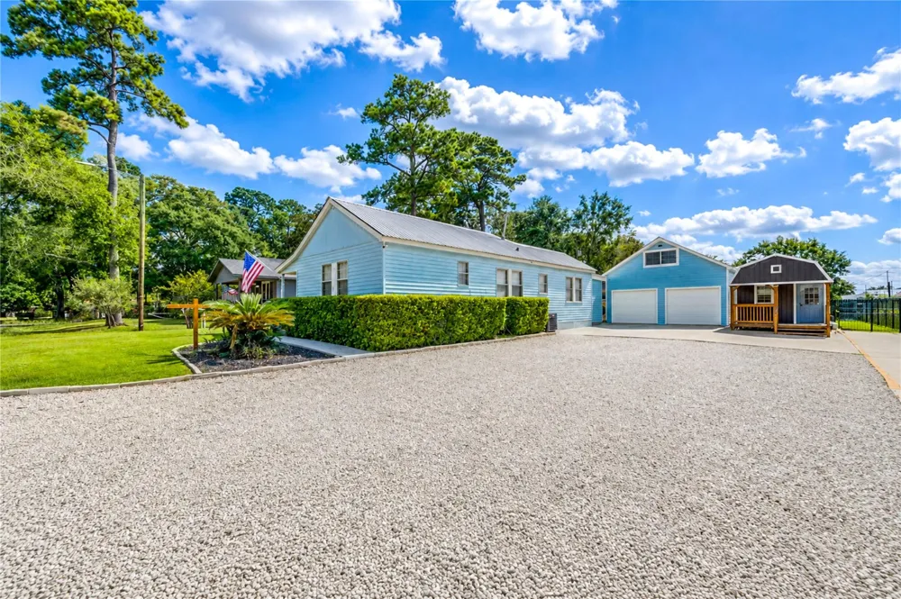 409 Dunnam Avenue Cleveland, TX 77327