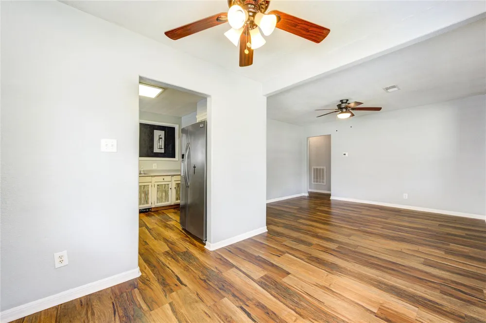 409 Dunnam Avenue Cleveland, TX 77327