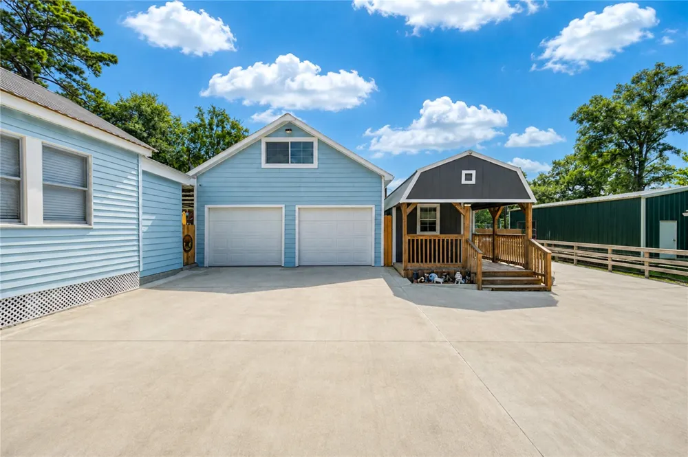 409 Dunnam Avenue Cleveland, TX 77327