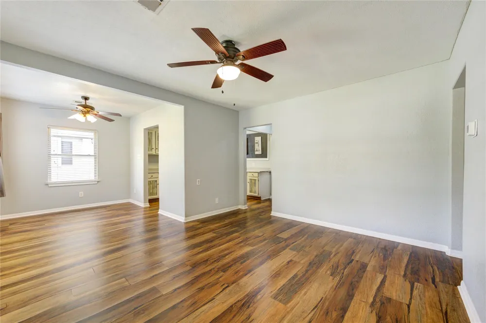 409 Dunnam Avenue Cleveland, TX 77327