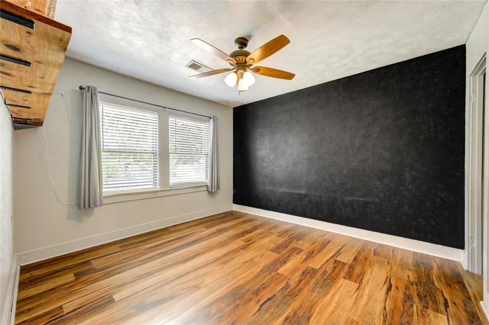 409 Dunnam Avenue Cleveland, TX 77327