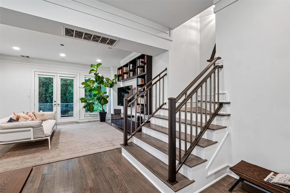1201 Peveto Street Houston, TX 77019