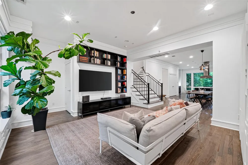 1201 Peveto Street Houston, TX 77019