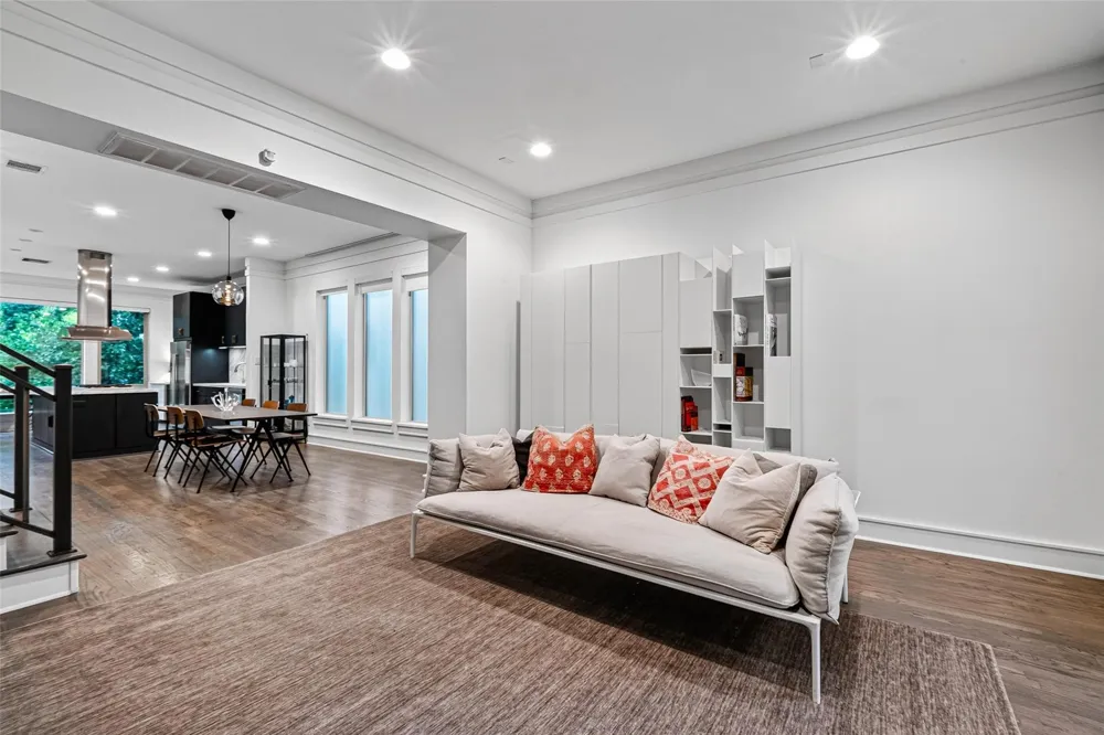 1201 Peveto Street Houston, TX 77019