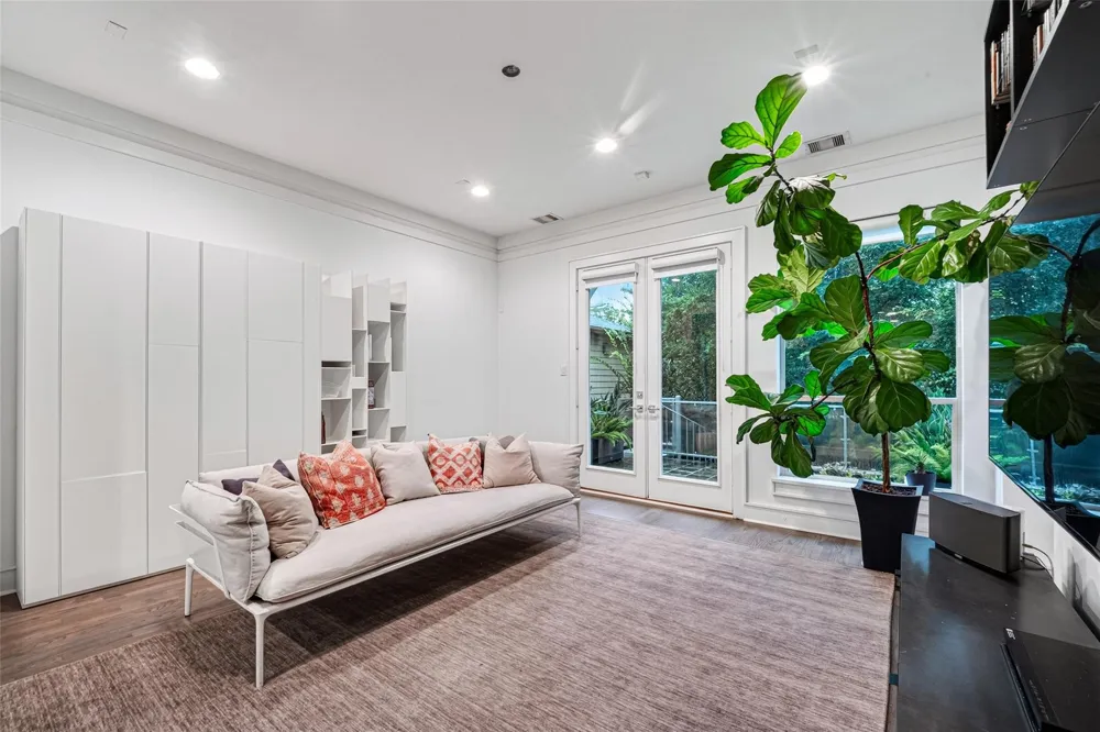 1201 Peveto Street Houston, TX 77019