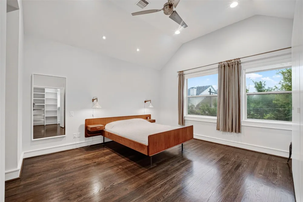 1201 Peveto Street Houston, TX 77019