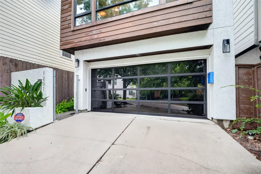 1201 Peveto Street Houston, TX 77019