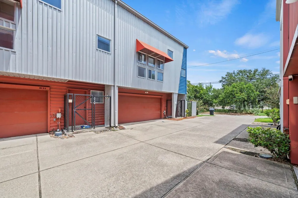 6128 Grand Boulevard Houston, TX 77021