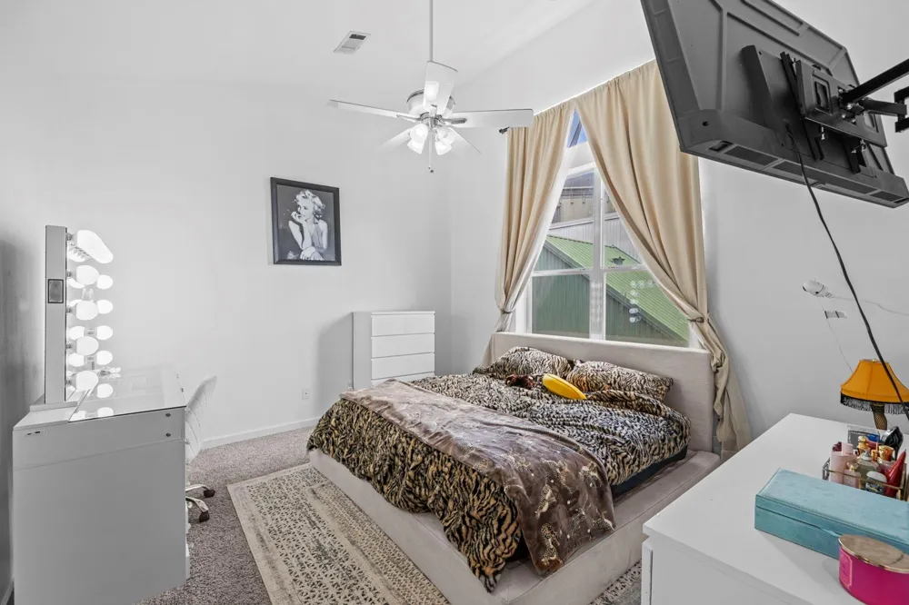 6128 Grand Boulevard Houston, TX 77021