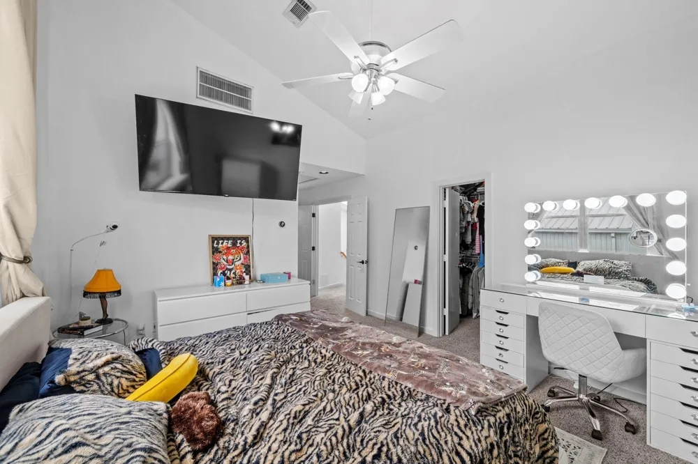 6128 Grand Boulevard Houston, TX 77021