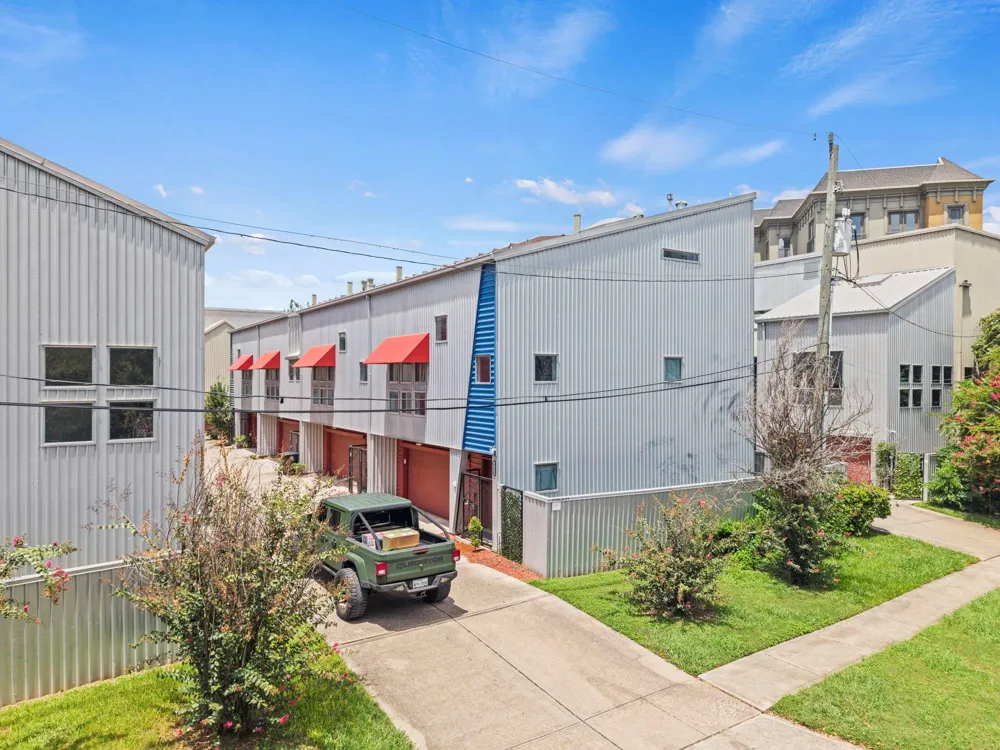 6128 Grand Boulevard Houston, TX 77021
