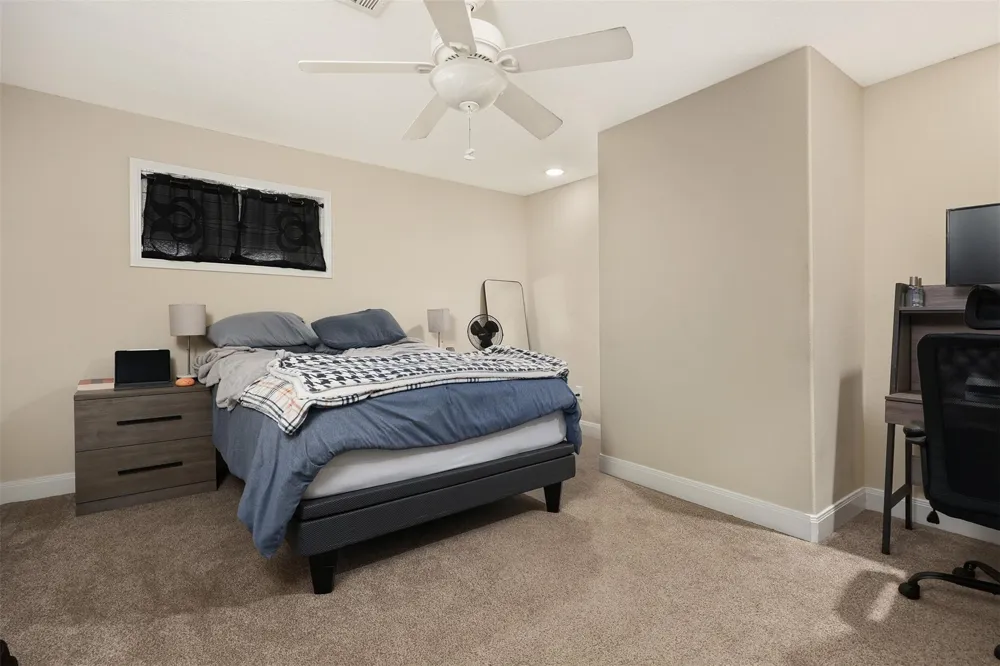 1003 S Country Club Drive La Porte, TX 77571
