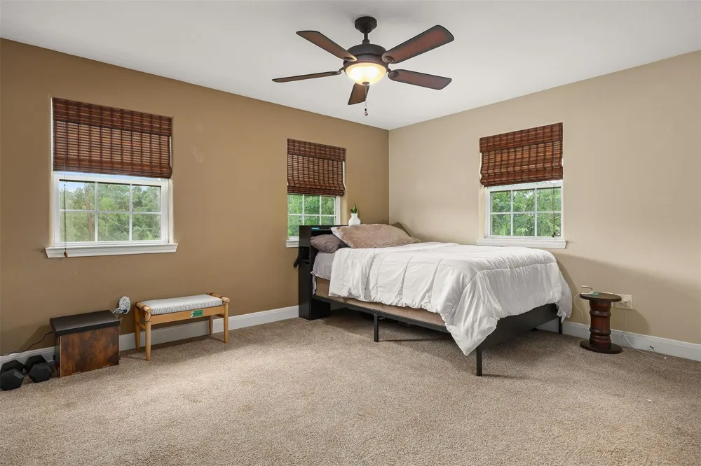 1003 S Country Club Drive La Porte, TX 77571