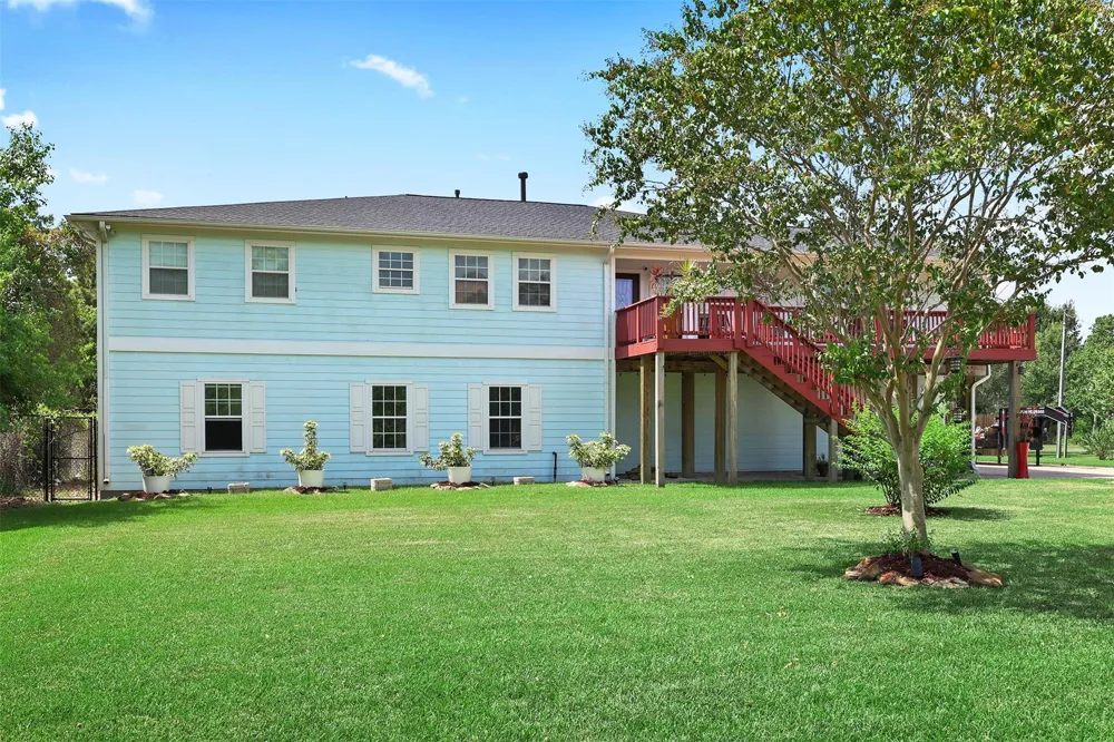 1003 S Country Club Drive La Porte, TX 77571
