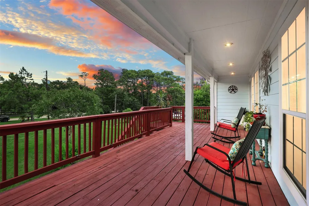 1003 S Country Club Drive La Porte, TX 77571