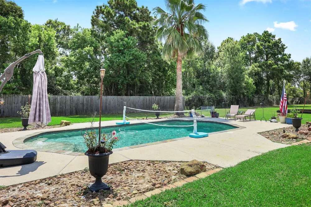 1003 S Country Club Drive La Porte, TX 77571