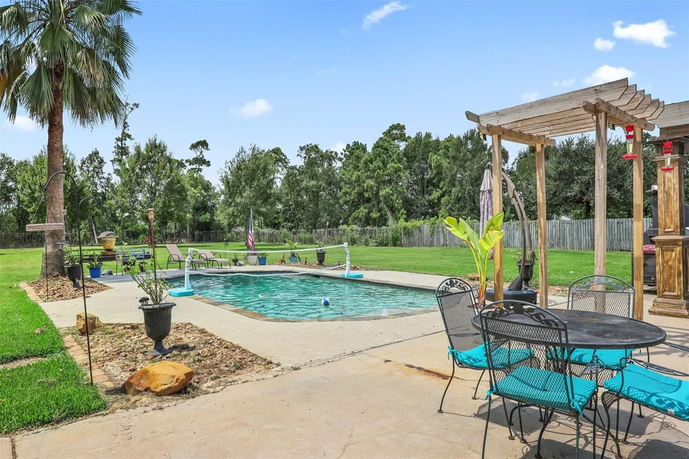 1003 S Country Club Drive La Porte, TX 77571