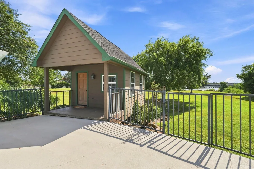 2904 Red Bluff Road Seabrook, TX 77586