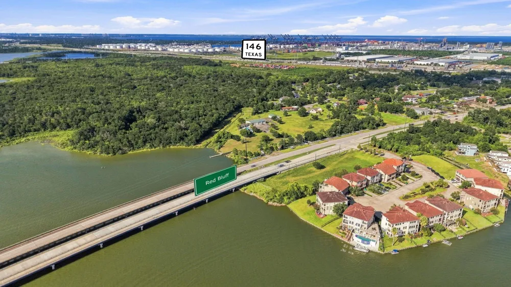 2904 Red Bluff Road Seabrook, TX 77586