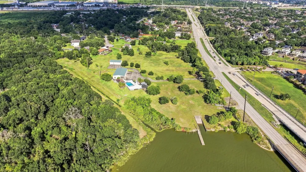 2904 Red Bluff Road Seabrook, TX 77586