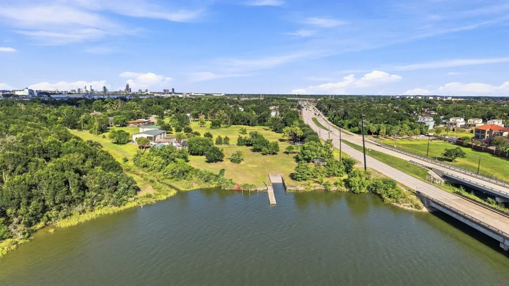 2904 Red Bluff Road Seabrook, TX 77586