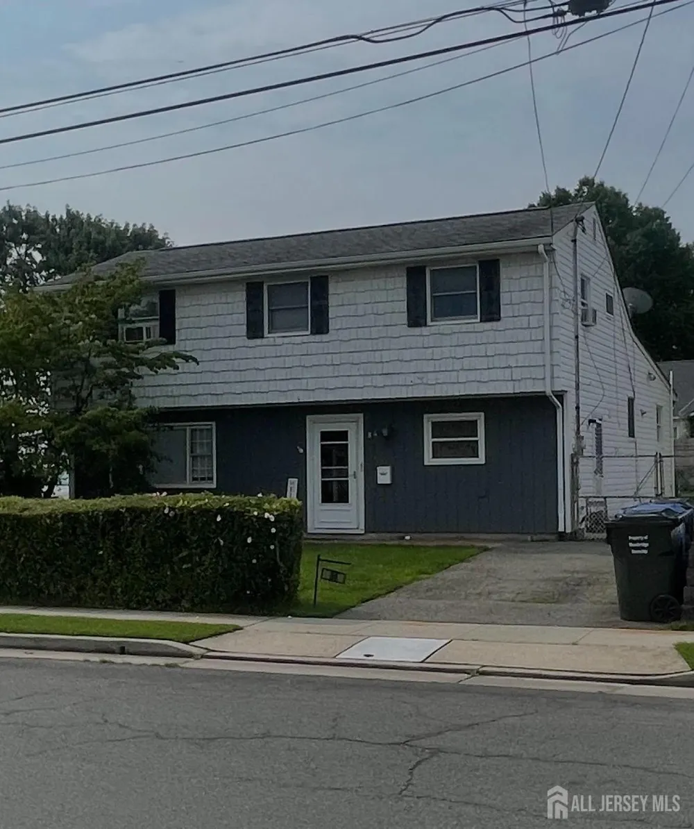 84 E Laurel Street E Port Reading, NJ 07064