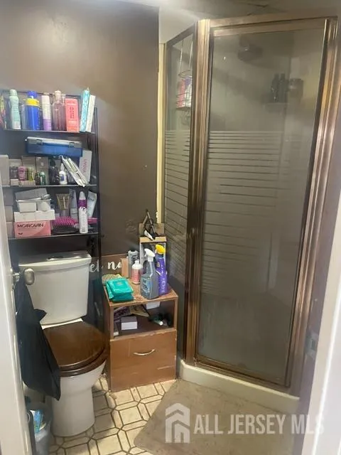 84 E Laurel Street E Port Reading, NJ 07064