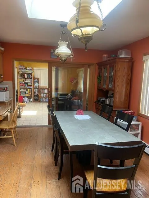84 E Laurel Street E Port Reading, NJ 07064