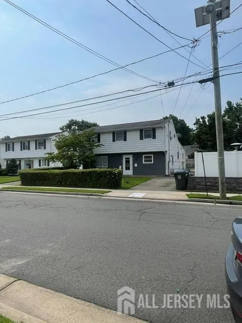 84 E Laurel Street E Port Reading, NJ 07064