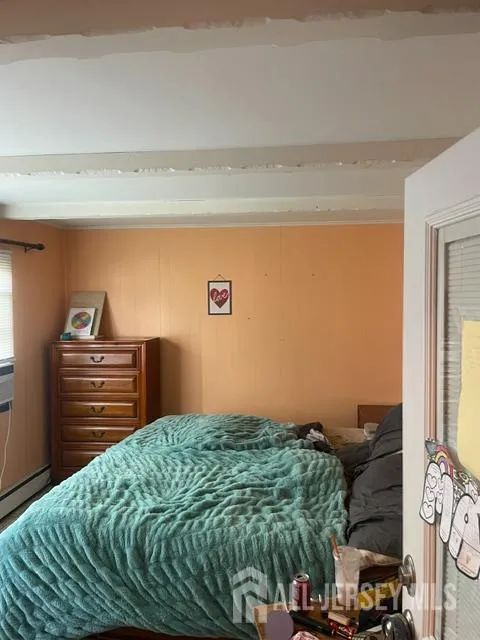 84 E Laurel Street E Port Reading, NJ 07064