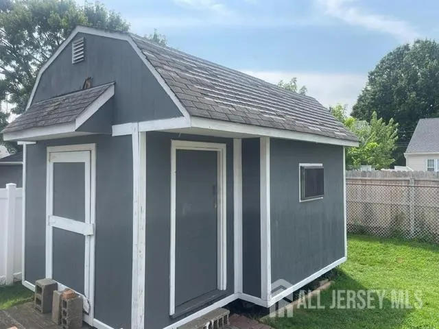 84 E Laurel Street E Port Reading, NJ 07064