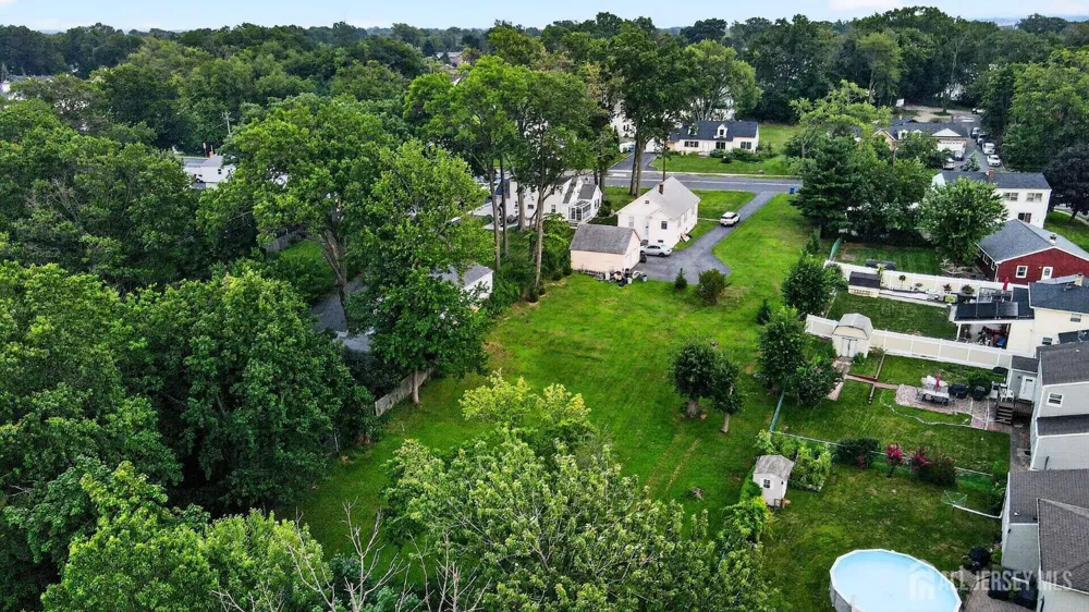 886 Main Street Fords, NJ 08863