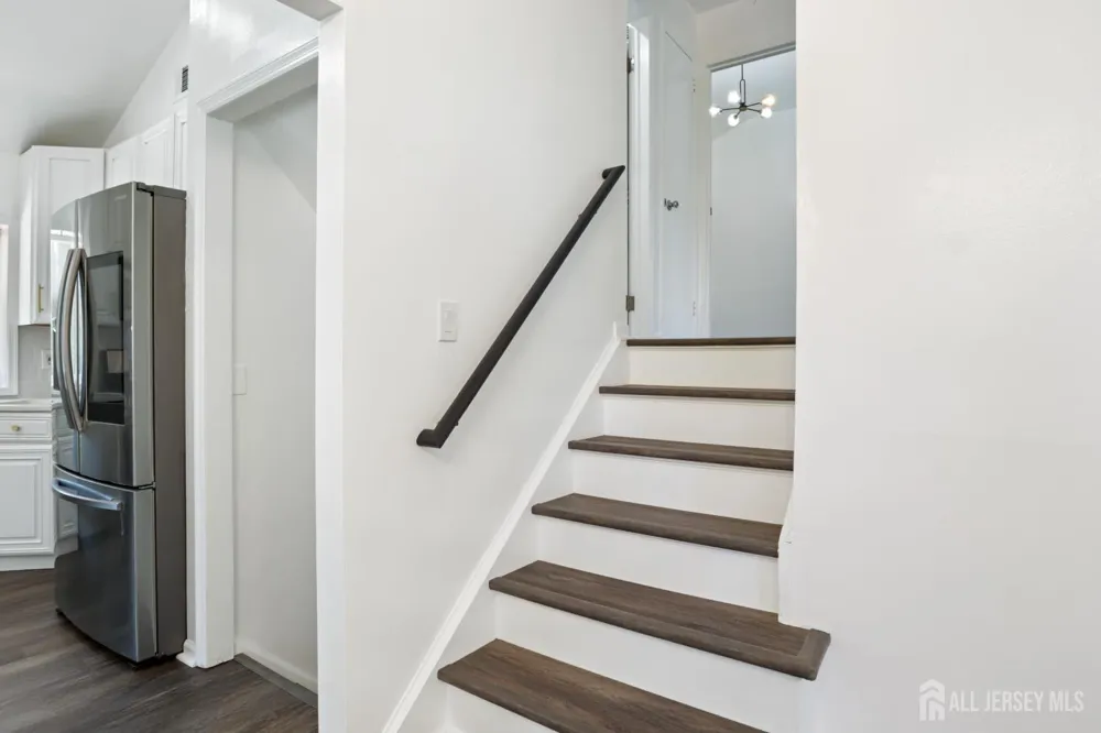 96 Tracy Drive Fords, NJ 08863