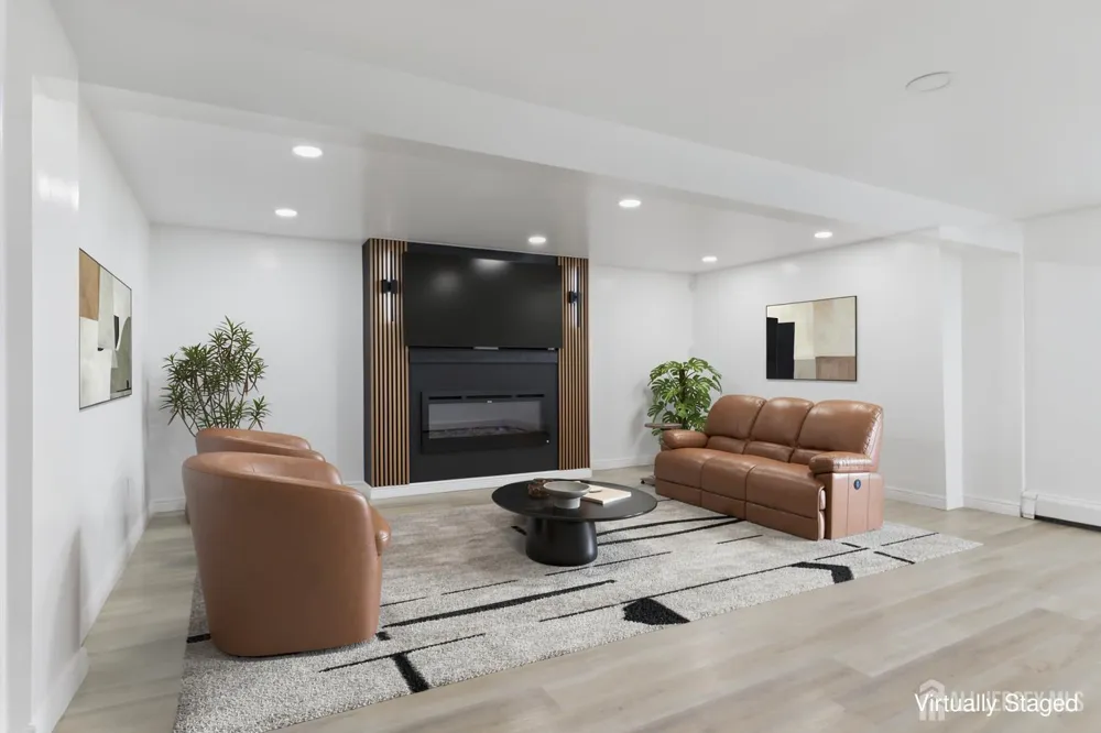 96 Tracy Drive Fords, NJ 08863