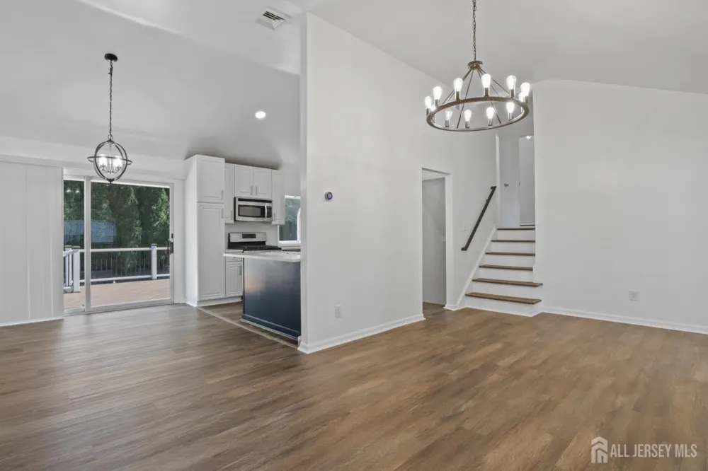96 Tracy Drive Fords, NJ 08863