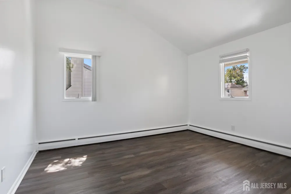 96 Tracy Drive Fords, NJ 08863